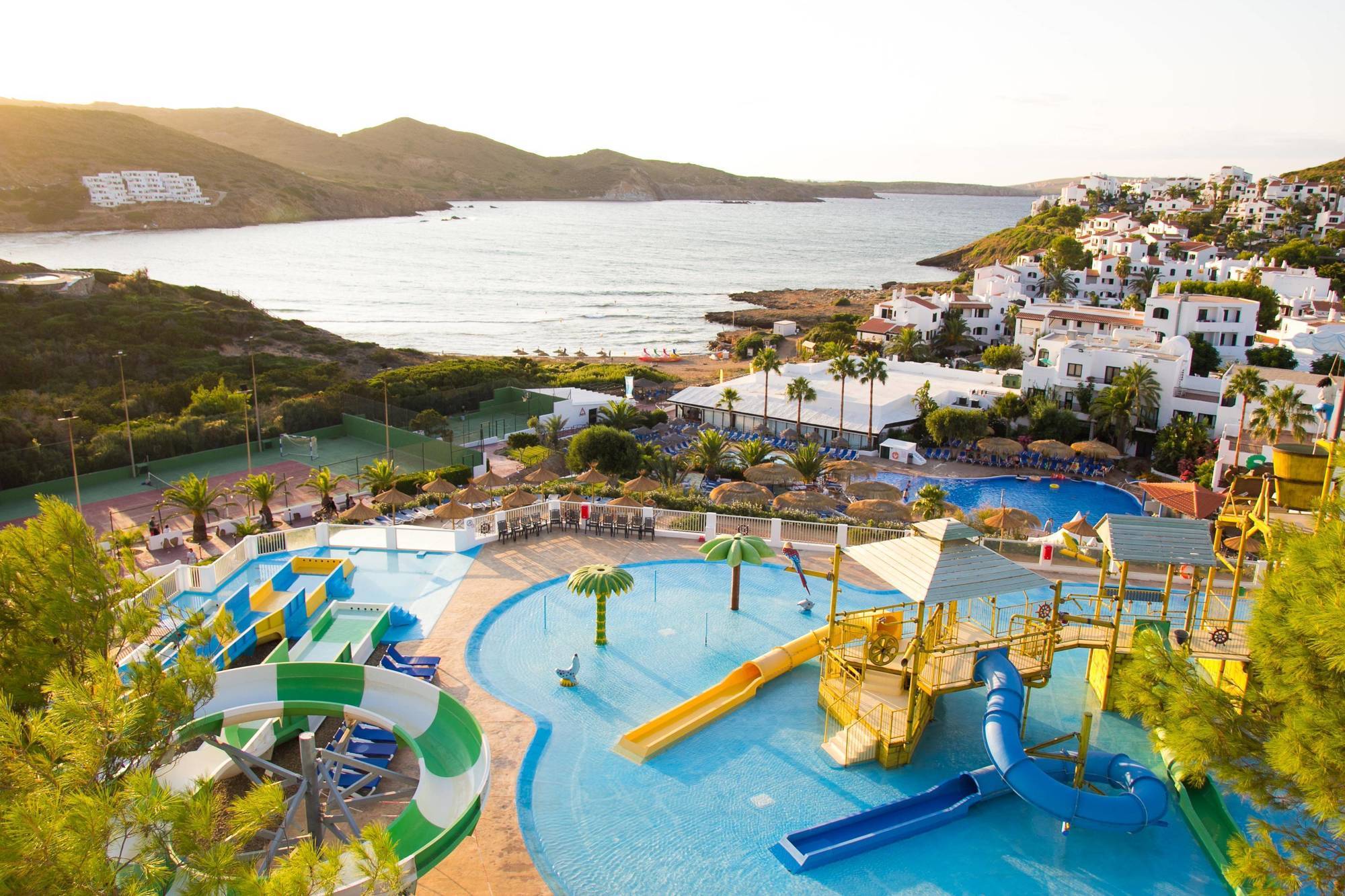 Carema Club Resort Playas De Fornells Exterior foto
